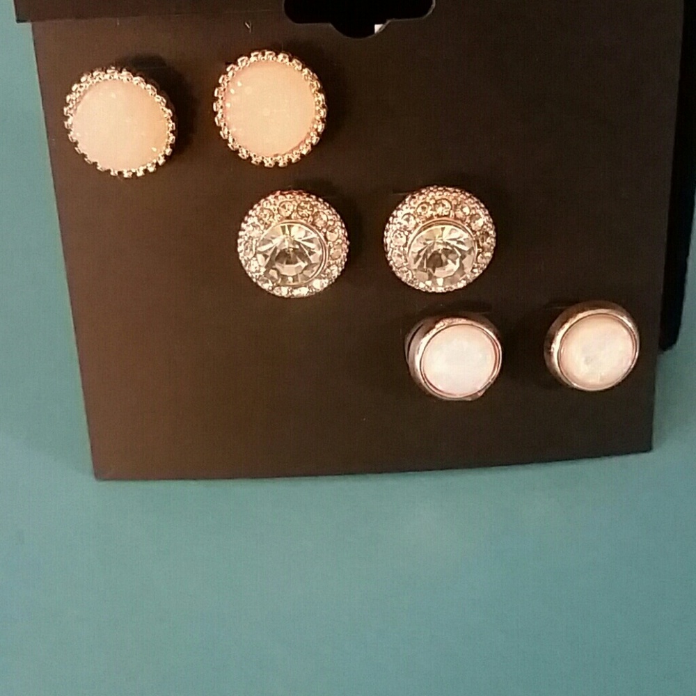 Set of 3 Shimmering Stud Earrings